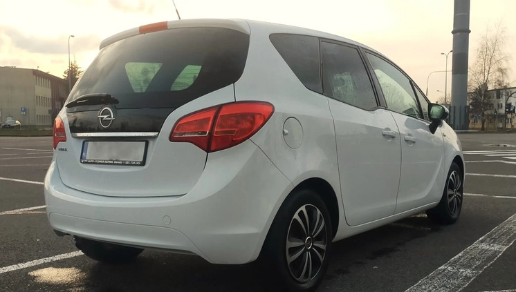 Opel Meriva cena 22900 przebieg: 111700, rok produkcji 2011 z Olsztyn małe 436